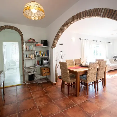 Private Heated Pool, Jacuzzi & 1225m2 Garden In Cipreses