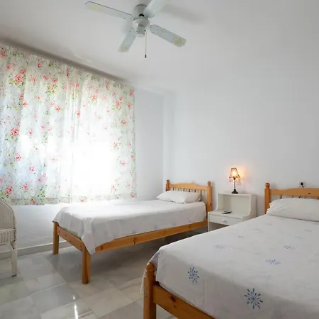 Private Heated Pool, Jacuzzi & 1225m2 Garden In Cipreses Βίλα *