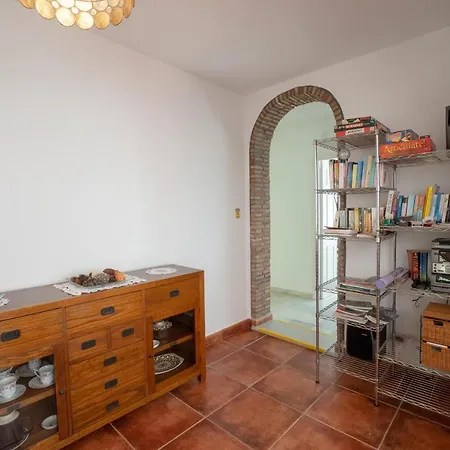 Private Heated Pool, Jacuzzi & 1225m2 Garden In Cipreses Βίλα